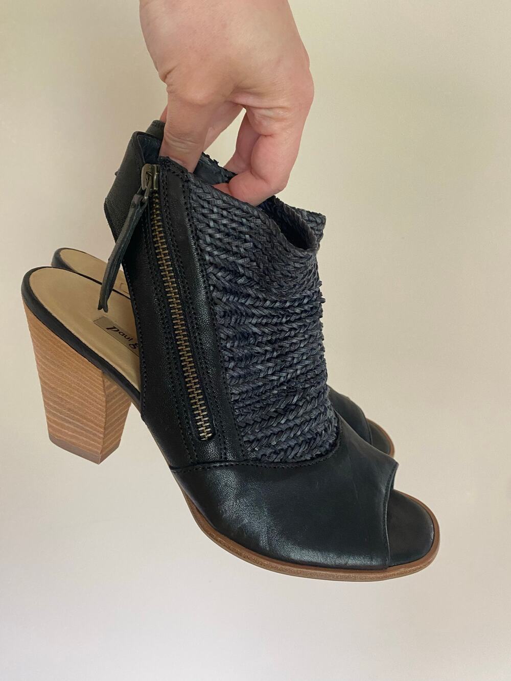 Paul Green Black Leather Lelani Heels 5.5/ US 8 Woven Raffia Peep Toe